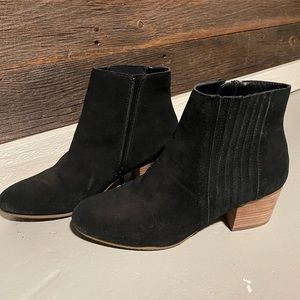Crown Vintage Black Ankle Boots